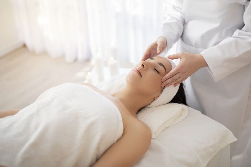 Kosmetika PEARL • Luxury Beauty salon Masáže Praha - Pearl Luxury Beauty Salon - Kosmetický salon Praha