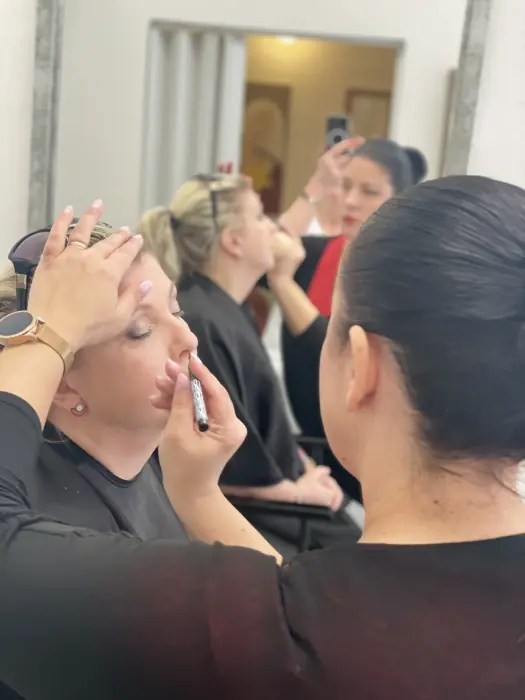 Make-up a účesy PEARL • Luxury Beauty salon image1 5 PEARL • Luxury Beauty salon